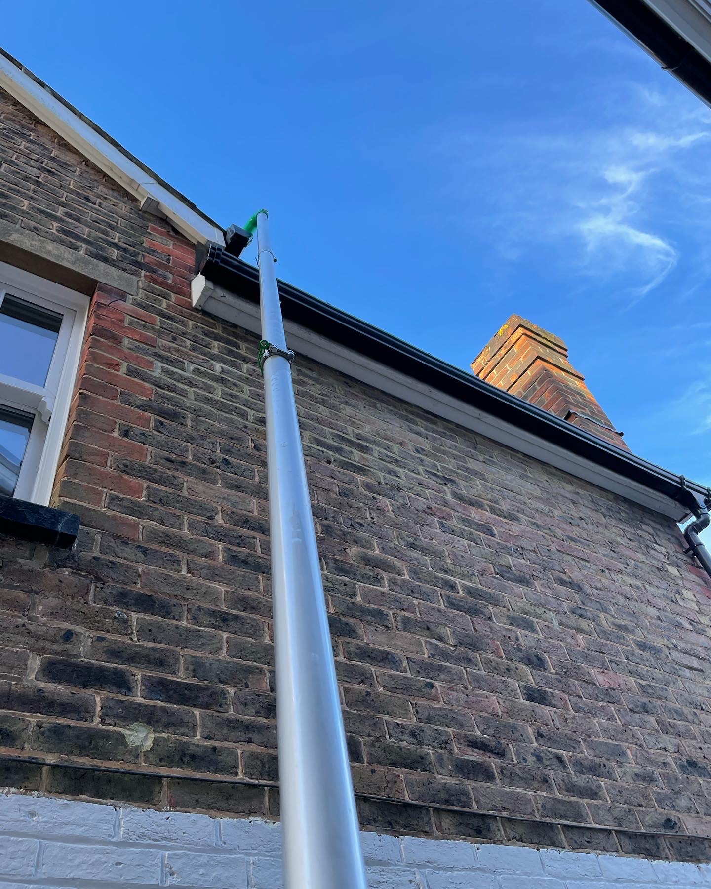 Professional gutter clearing and cleaning service